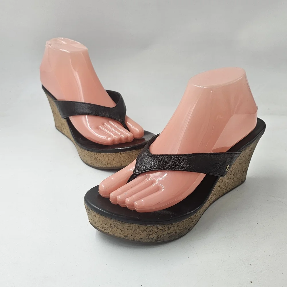 UGG Australia Natassia Black Leather Cork Wedge Sandals Women Sz 10